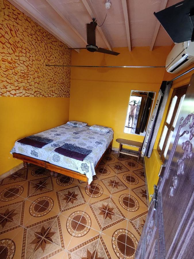 Archana Guest House River View Hampi Exteriör bild