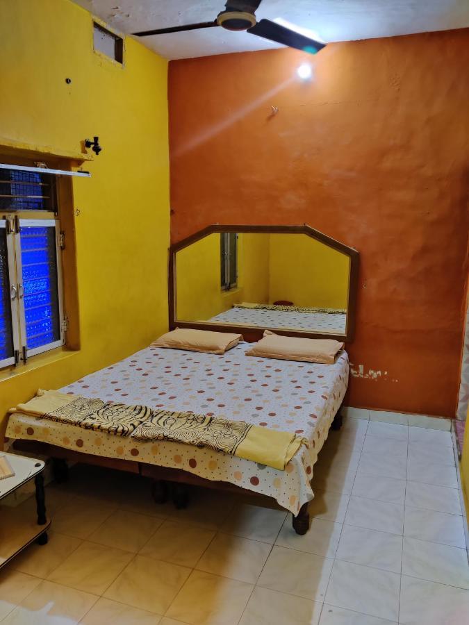 Archana Guest House River View Hampi Exteriör bild