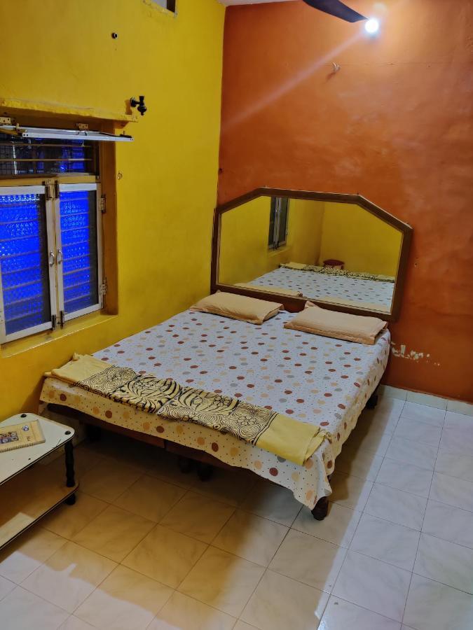 Archana Guest House River View Hampi Exteriör bild
