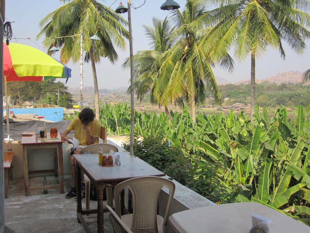 Archana Guest House River View Hampi Exteriör bild