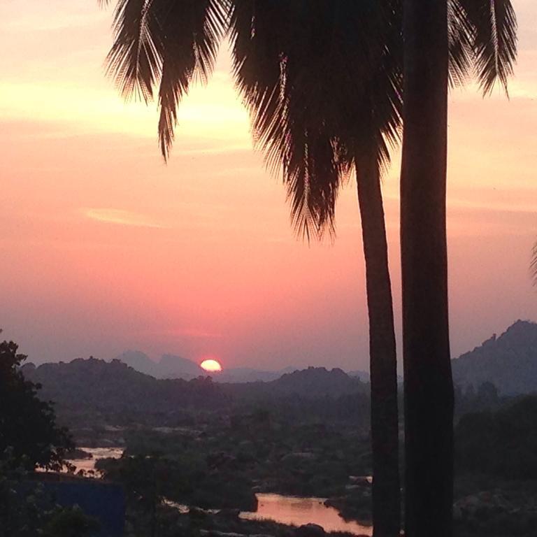 Archana Guest House River View Hampi Exteriör bild